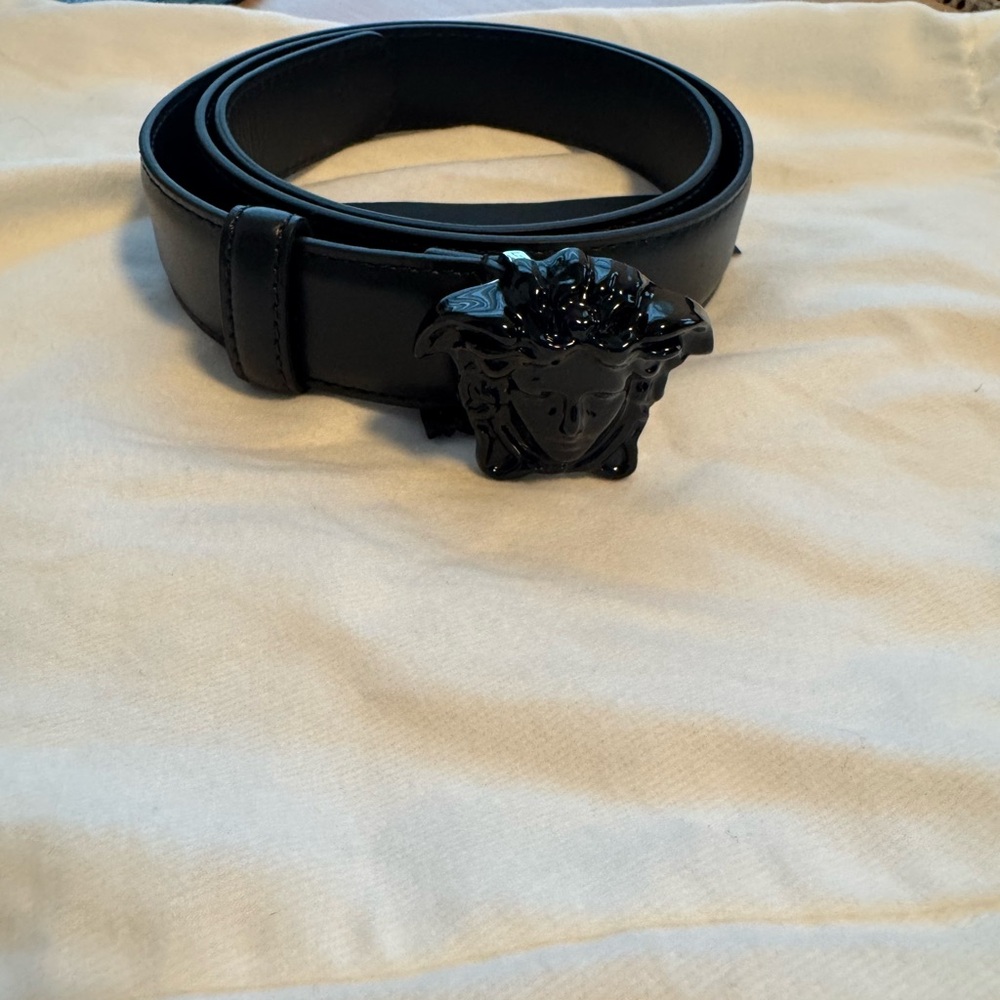 Black Leather Belt with Medusa Buckle